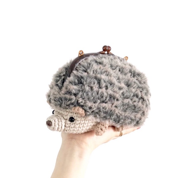 Fluffy hedgehog clasp purse
